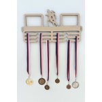 MAJADESIGN Věšák na medaile s fotorámečky Běh Přírodní dřevo – HobbyKompas.cz MAJADESIGN Věšák na medaile s fotorámečky Běh Přírodní dřevo – HobbyKompas.cz