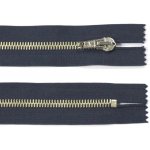 Kovový zip no.5 nerozepínací 22cm jeansový - více barev Barva: 15 navy tmavě modrá (stříbrné zuby) – Hledejceny.cz