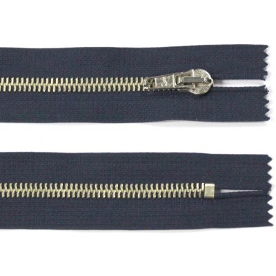 Kovový zip no.5 nerozepínací 22cm jeansový - více barev Barva: 15 navy tmavě modrá (stříbrné zuby) – Hledejceny.cz