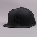 New Era Black On Black New York Yankees 59FIFTY Black černá / černá