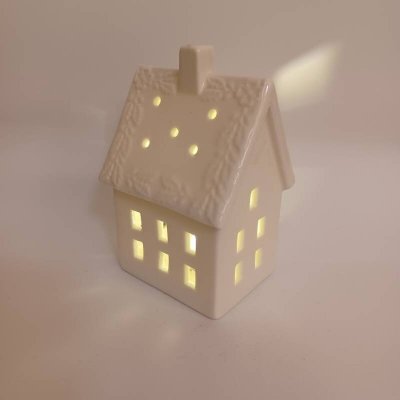 DECOLED Keramický domeček, 8,5 x 6,9 x 12,9 cm, teple bílá, 2xLR44 – Hledejceny.cz
