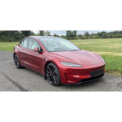 Jízda v Tesle – Zboží Dáma