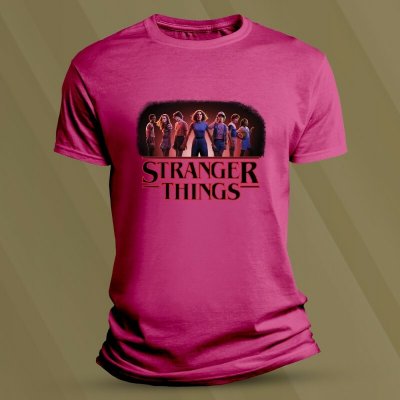 Sandratex Dětské tričko s potiskem Stranger Things Parta z Hawkins Fuchsia – Zboží Mobilmania