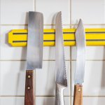 Vyrobce Magnetická lišta na nože a kuchyňské náčiní, délka 38 cm - žlutá – Hledejceny.cz