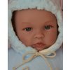 Panenka Asivil Realistické miminko chlapeček LEO v huňatých rukavičkách
