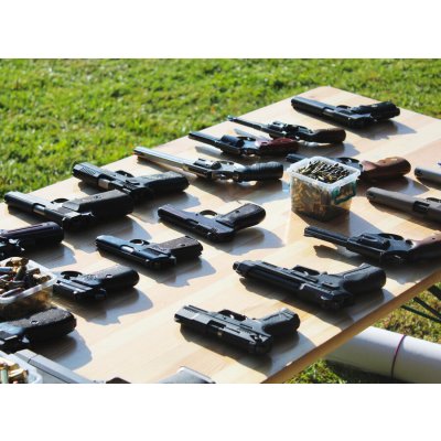 Zážitková střelba u Katusic se slevou 50 % - balíčky pro 2 osoby - Ochutnávka ze světa zbraní – 9 zbraní a 72 nábojů – Zboží Dáma