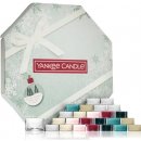 Yankee Candle Snow Globe Wonderland Advent Calendar čajová svíčka se svícnem