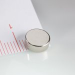 Magsy Neodymový magnet válec pr.8x3 N 80 °C, VMM8-N45 – Sleviste.cz