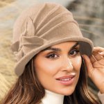 Dámský zimní klobouk s květem W-0639/284 světle béžový – Hledejceny.cz