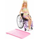 Barbie Modelka na invalidním vozíku v kostkovaném overalu