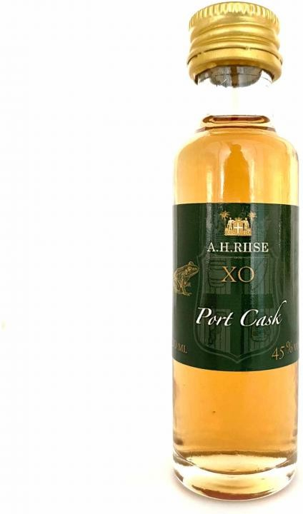A.H. Riise Port Cask 45% 0,02 l (holá láhev)