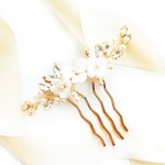Zlatý hřebínek s květinami z polymerové hmoty, perlami a zirkony – Hledejceny.cz