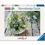 Ravensburger Landlust Letní kytice s nebesky modrou tvídií 1000 dílků – Sleviste.cz
