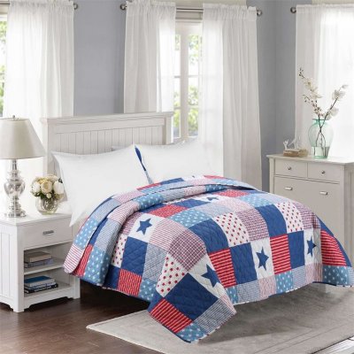 Bavlissimo přehoz na postel prošívaný čtverce modrá bílá červená vzor 1 200 x 240 cm – Sleviste.cz