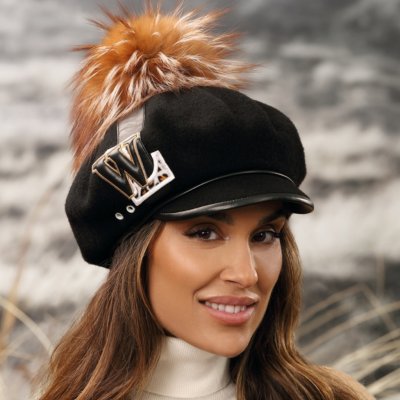 Krumlovanka zimní s kšiltem a bambulí Černá W-0536/018 – Zboží Mobilmania