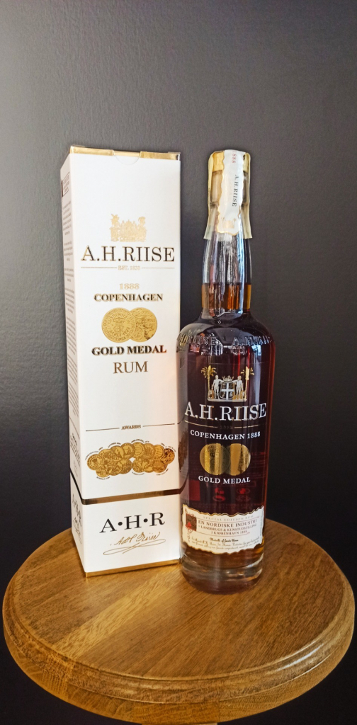 A.H. Riise 1888 Gold Medal 40% 0,7 l (karton)