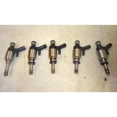 vstřiky vstřikovače - sada 5 ks AUDI TT 8S0 2,5 TFSi DAZ 294 KW 07K906036 | Zboží Auto