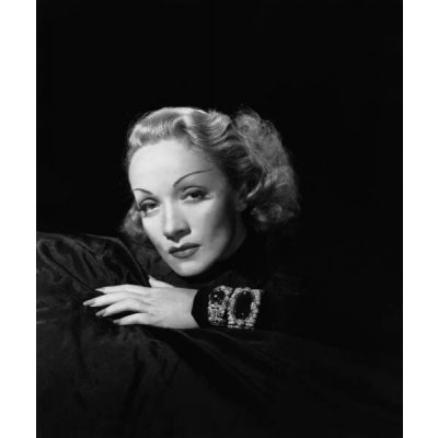 Umělecká fotografie 17Th December 1943: German-Born Actress Marlene Dietrich Wearing A Jewel-Encrusted Bracelet., (35 x 40 cm) – Hledejceny.cz