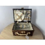 Gelis Piknikový koš pro 2 osoby čokoládový anglický vzor – Zboží Mobilmania