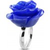 Prsteny Šperky eshop ocelový prsten lesklý kroužek a pryskyřicová růže v tmavě modrém odstínu J08.08