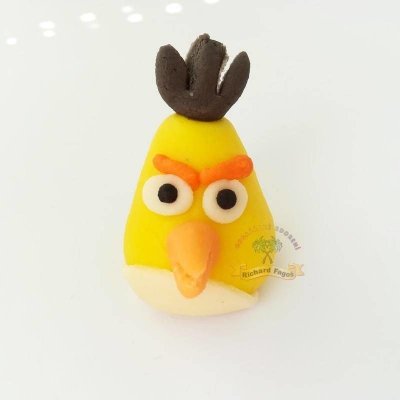 Figurka na dort Angry Birds Chuck 4cm z kokosové hmoty Fagos