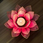 Lotosový svícen z Capiz lastur růžový – Zboží Dáma