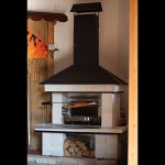 Zahradní krby Jiří Věříš Víceúčelový zahradní krb s udírnou 70 cm Základní výška podstavce krbu 39 cm Vpravo Bílá – Zboží Dáma