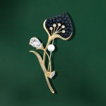 Éternelle brož s perlou a zirkony Diara Gold květina B2406-LXT0576B zlatá