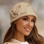 Krumlovanka dámská béžová zimní čepice Woolmark Quality W-0526/284 – Hledejceny.cz