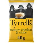 Tyrrells brambůrky s příchutí zralého cheddaru a pažitky 40 g – Zboží Dáma