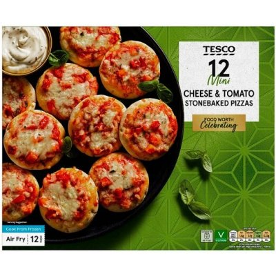 Tesco Pizza pečená v kamenné peci se sýrem mozzarella a rajčaty 12 ks 360g – Hledejceny.cz