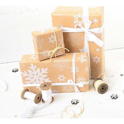 Přírodní vánoční balicí papír - potisk bílé sněhové vločky – Zboží Mobilmania