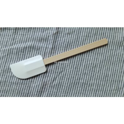 Plastová stěrka na těsto Dřevotvar 28 cm – Zboží Dáma