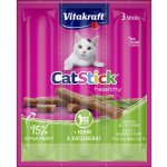 Vitakraft Cat Stick Kabanosy s kuřecím masem a trávou 3 x 18 g – Sleviste.cz