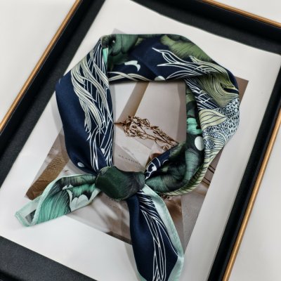 Hedvábný šátek noční bojovnice – Zboží Dáma