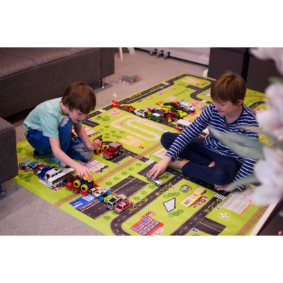 Hugolík Personalizovaná hrací podložka Město – Zboží Mobilmania