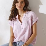 Jednobarevná halenka z bavlněné gázoviny lila – Sleviste.cz