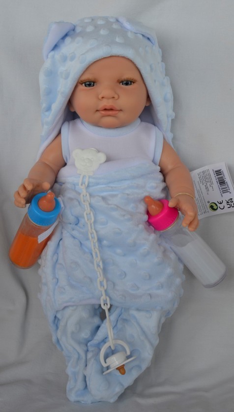 Marina & Pau Realistické miminko chlapeček Sebík v modrém overalu bez rukávů R.N. Bath Time Blue 45 cm