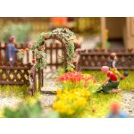 Noch zahradní oblouk s popínavými růžemi -doprodej 14228 – Zboží Dáma