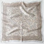 hedvábný šátek šedomodrý s kašmírovým vzorem v dárkovém balení – Zboží Mobilmania