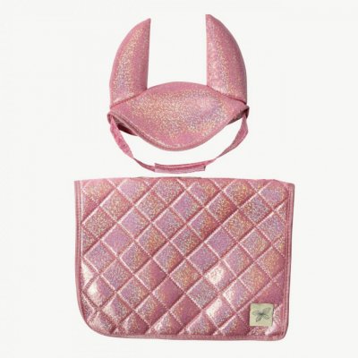 By Astrup Čabraka s dekou na sedlo pro hobby horse koníka Pink Glitter