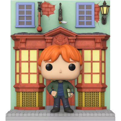 Funko Pop! Harry Potter Diagon Alley Quidditch Supplies Store Deluxe Ron Weasley
