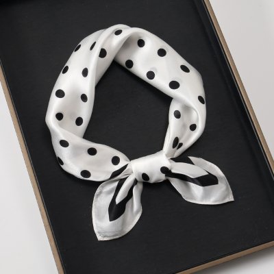 hedvábný šátek bílý s černými puntíky – Zboží Mobilmania