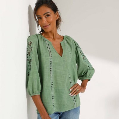 Jednobarevná halenka s macramé a ažurovou výšivkou khaki – Zboží Dáma