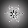 Brož Éternelle vánoční brož Swarovski Elements Desireé sněhová vločka B2162 stříbrná