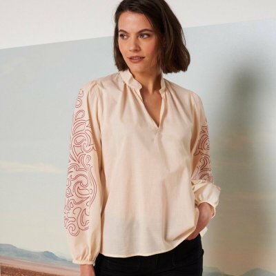 Halenka se stojáčkem nabíranými rukávy a potiskem na rukávech béžová/bordó – Hledejceny.cz