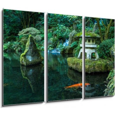 Obraz 3D třídílný - 105 x 70 cm - A Lantern and Waterfall in the Portland Japanese Garden Lucerna a vodopád v japonské zahradě v Portlandu – Zboží Mobilmania