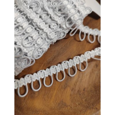 Prýmek s pružným očkem na knoflíky šíře 15 mm bílý – Zboží Dáma