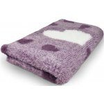 VetBed protiskluz DryBed Fialová se srdíčky – Sleviste.cz