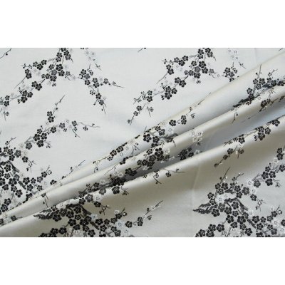 Brokát sakura, stříbrno-černý – Zboží Mobilmania